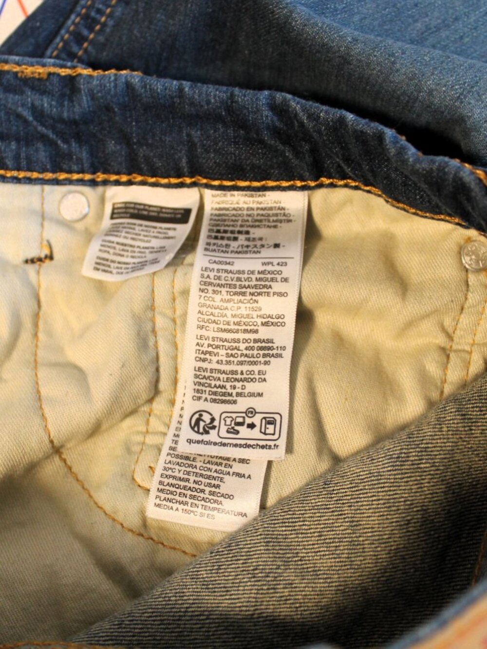Levi's 541 Athletic Taper Men's Jeans 34/32 - Picture 6 of 8